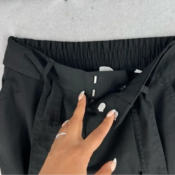 GAP Pleated Front‎ High Rise Belted Crop Pant - Image 5