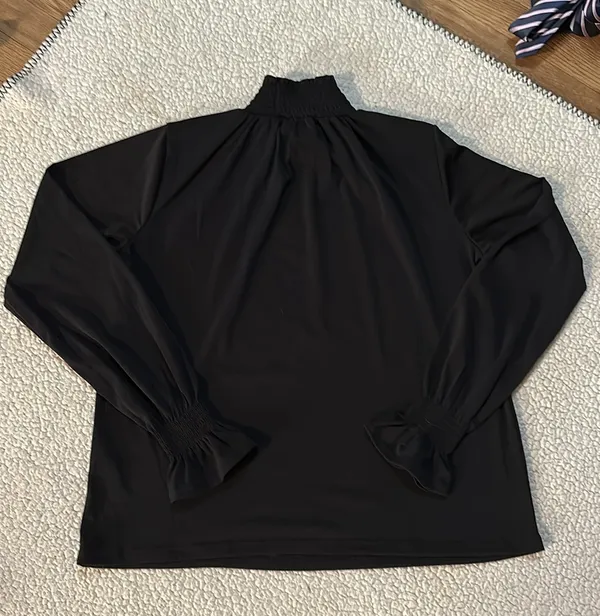 Banana Republic Blouse - Image 5