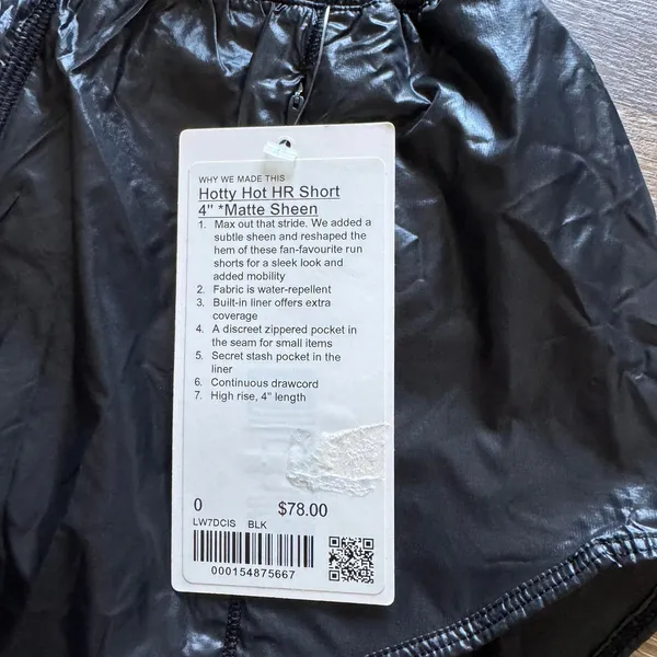 Lululemon Hotty Hot Short High Rise 4” Matte Sheen Black Size 0 NWT - Image 4