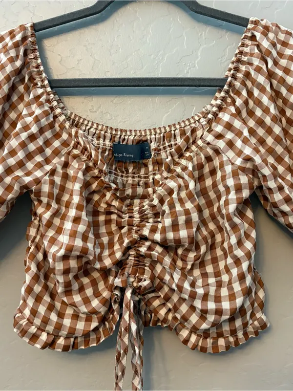 Indigo Rising brown white gingham plaid tie front ruffled crop top medium - Image 2