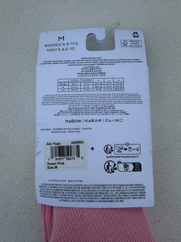 Alo Yoga Socks Pink - Image 5