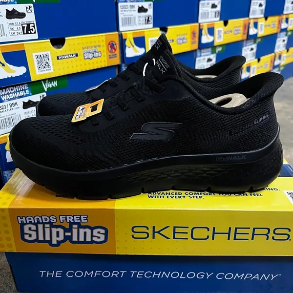 Skechers Women's Black Trainers - Image 4