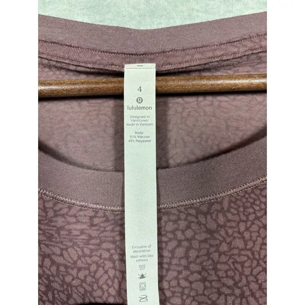 Lululemon Women's T-Shirt Size 4 Between Moments Semi-Sheer Athletic‎ - Image 2