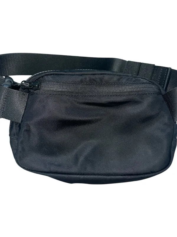 Lululemon Black Everywhere Belt Bag Size 1L - Image 6