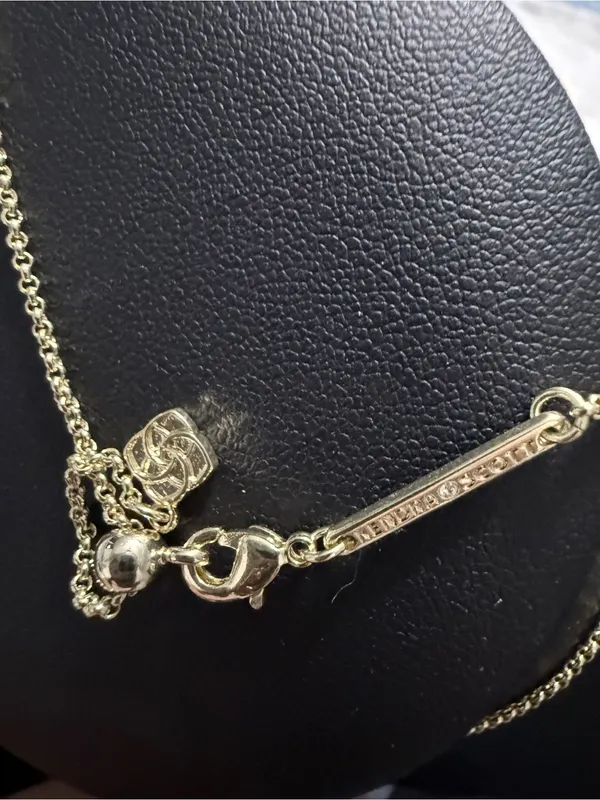 Kendra Scott Framed Elisa Gold Y Necklace in Iridescent Drusy - Image 3