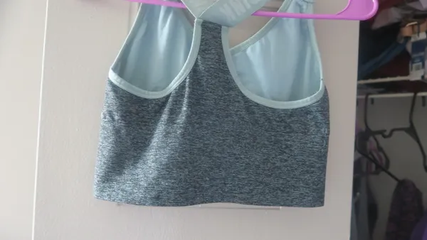PINK Victoria's Secret seamless lightly lined sport sports bra sparkly pink on straps in gray and blue size medium. - Image 6