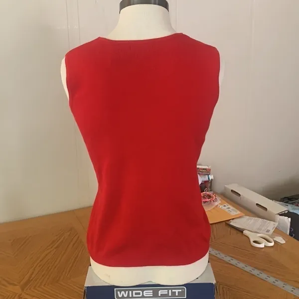 White Stag red tank - Image 3