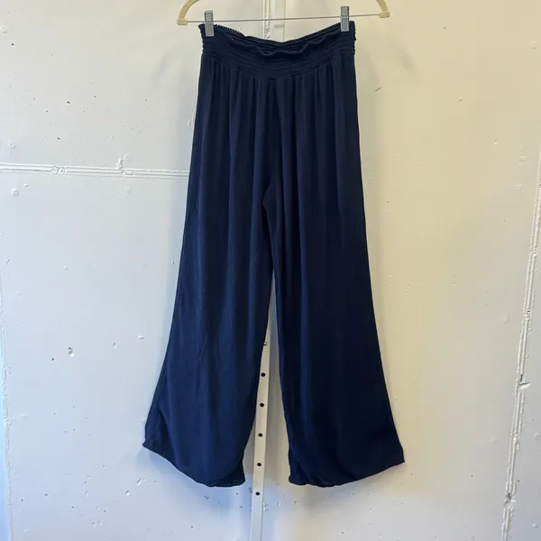 IN San Francisco Boho Wide Leg Smocked Waist Rayon‎ Pants Medium Beach Navy Blue - Image 2