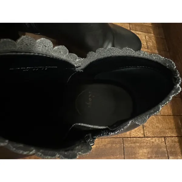 Jack‎ Rogers Black Ankle Booties Scalloped Trim Block Heel Pointed Toe Stylish - Image 8