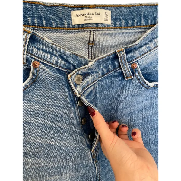 Abercrombie & Fitch The Dad High Rise Crossover Waist Straight Jeans Light Wash - Image 4