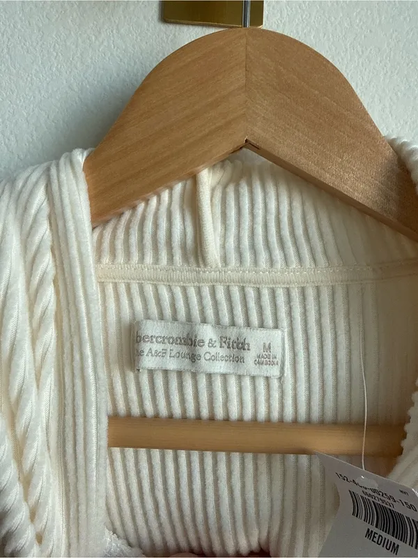 Abercrombie Velour Ribbed Lounge Hoodie Cream M NWT - Image 4