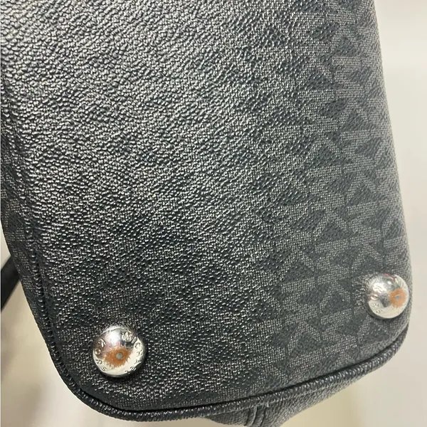 Michael Kors‎ medium size shoulder bag black gray - Image 15