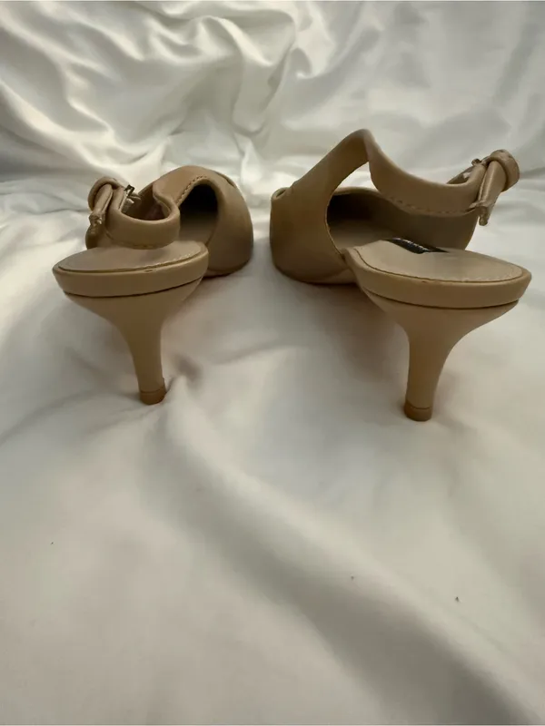 EUC French Connection Quinn Nude Slingback Kitten Heel - Image 3