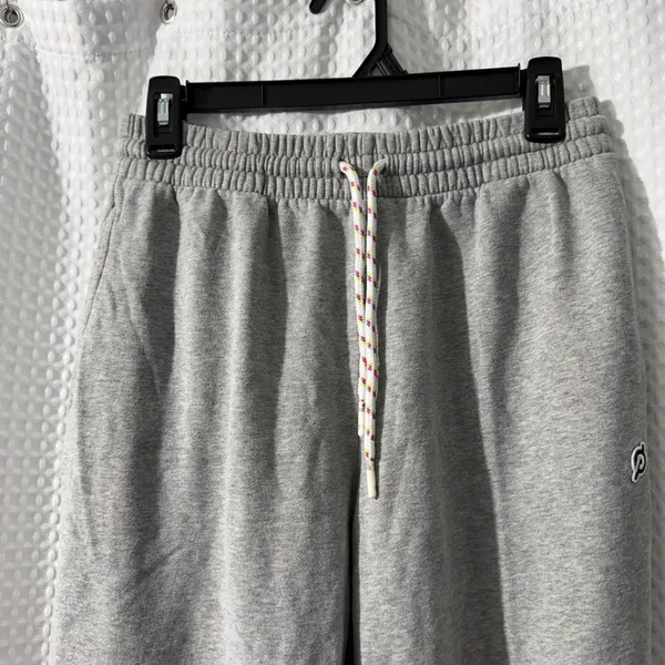 Peloton Women’s Gray Soft Fleece Sweatpant Size Medium - Image 4