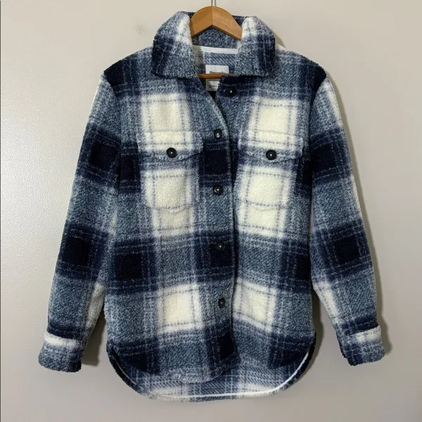 Abercrombie and Fitch A&F Blue Plaid Soft Sherpa Shacket Jacket Coat Size S - Image 10