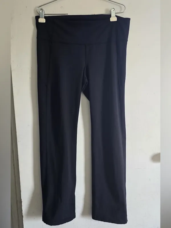 Under Armour Black Straight-Leg Performance Pants - Image 2
