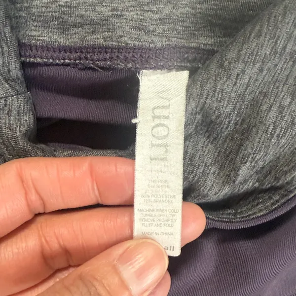 Vuori Purple Leggings XS Women’s Athletic capris Mid Rise - Image 3