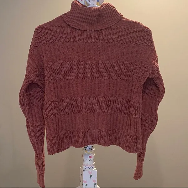 Poof Apparel Long Sleeve Mauve Turtleneck Knit Sweater Women's Size Small - Image 2