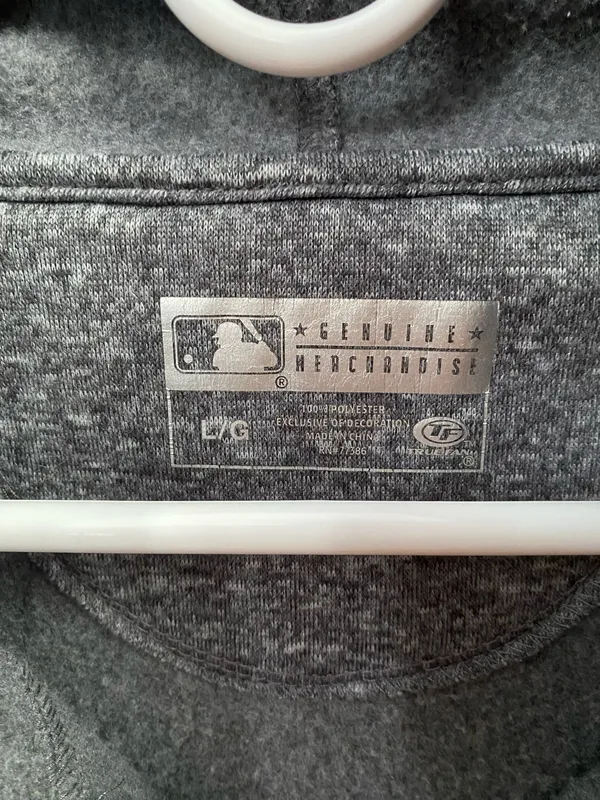 Genuine Merchandise Charcoal Gray Atlanta Braves Pullover Crewneck Hoodie - Image 3