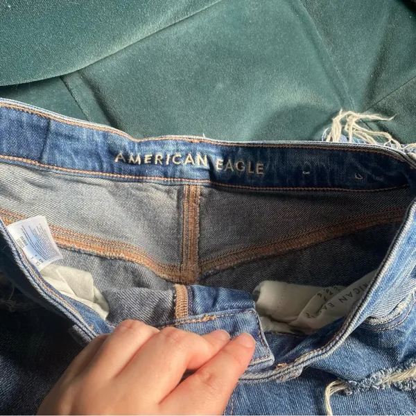 American Eagle Distressed Mom Jean - Image 3
