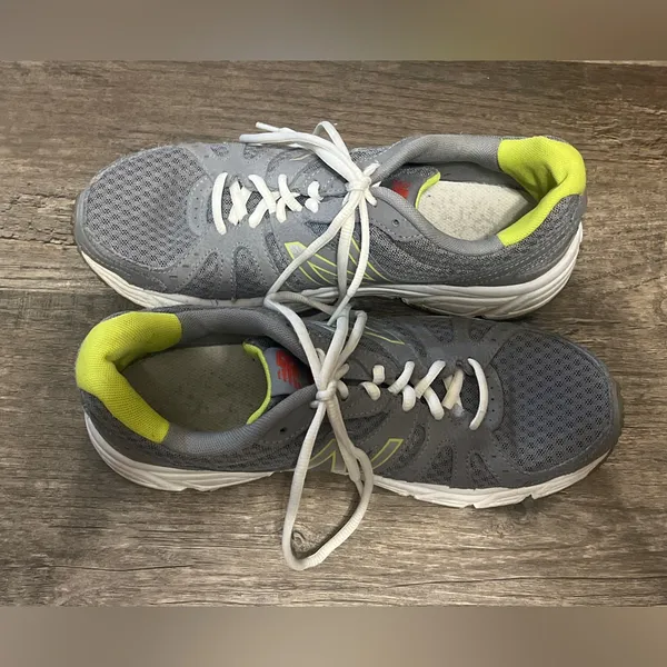 New Balance Gray Athletic Sneakers with Neon Yellow Accents - Image 8