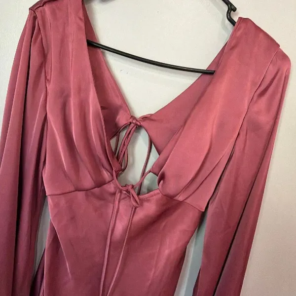 Hello Molly DREAM DATE SATIN MINI Long Sleeve DRESS ROSE Size 6 #900 - Image 5