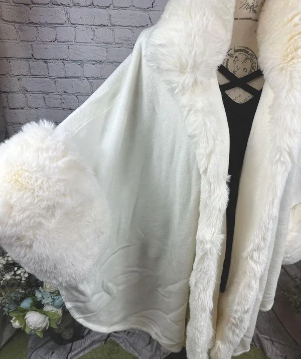 Stunning Soft, Faux Rabbit Fur Collar and Lapels, Cape - White - one size - Image 11