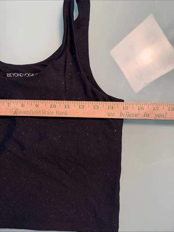 Beyond Yoga Black Speckle Crop Tank size large - Image 3