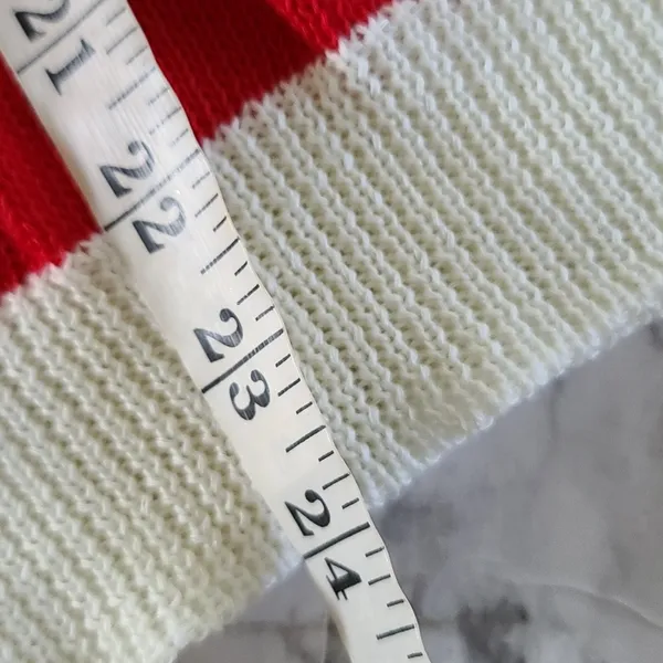 The Classic Americana sweater size medium - Image 5