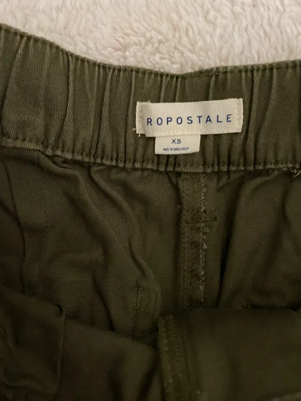 Aeropostale Cargo Pants - Image 4