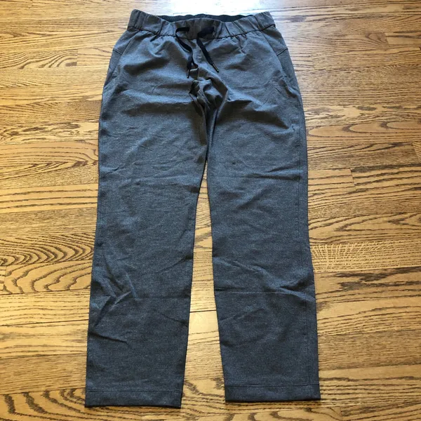Lululemon On The Fly Pant 28” Heathered Black - Image 2
