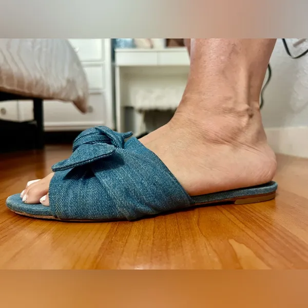 Tory Burch Annabelle Denim Bow Sandals - Image 10