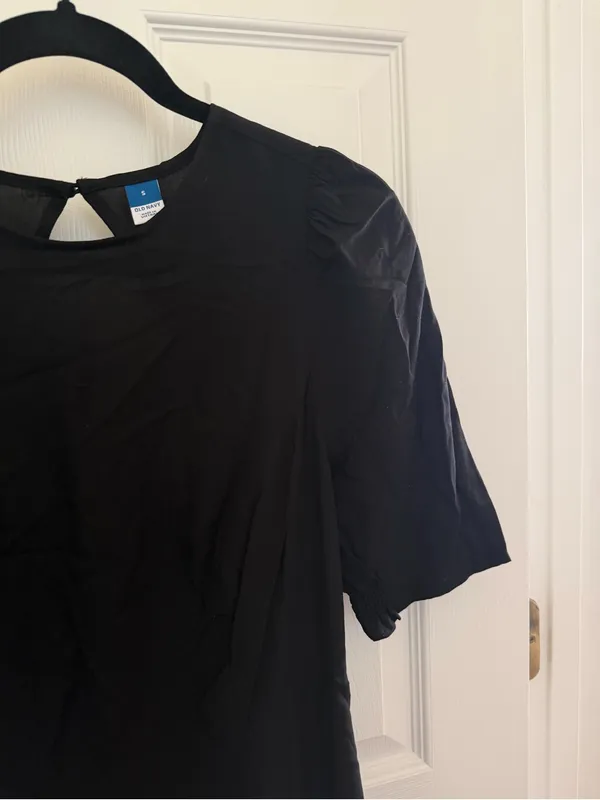 Old Navy Black Fit & Flare Puff Sleeve Dress Size Small - Image 2
