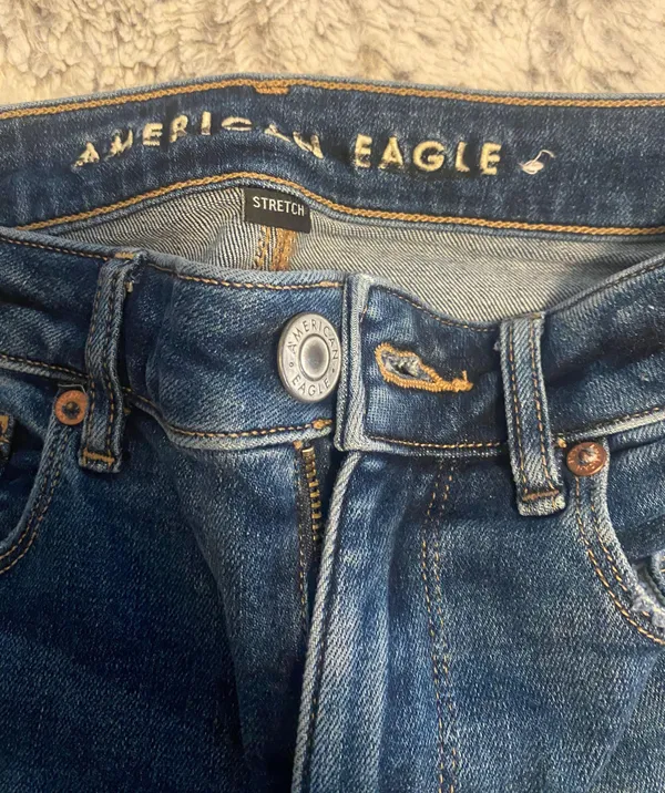 American Eagle Jeans - Image 3