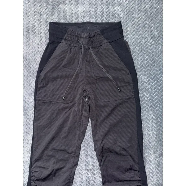 Lululemon Women's Beyond The Studio Joggers Black Pull On Size 0 - Image 2