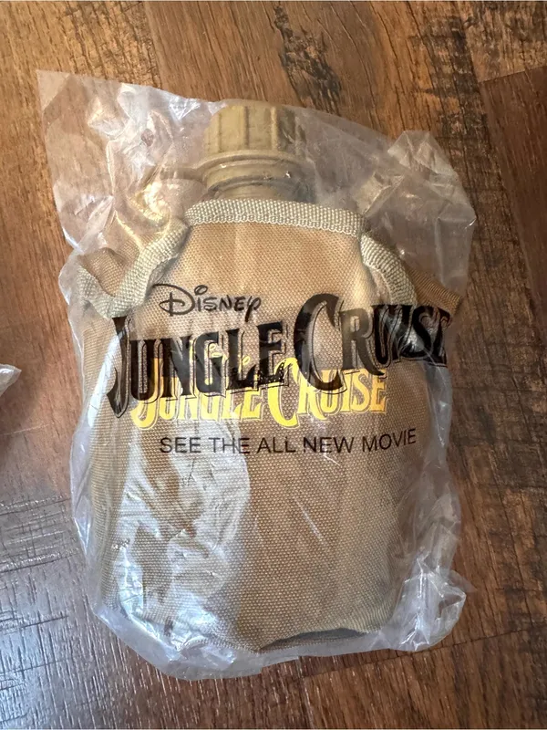 DISNEY Jungle Cruise cap and water bottle, NWT - Image 3