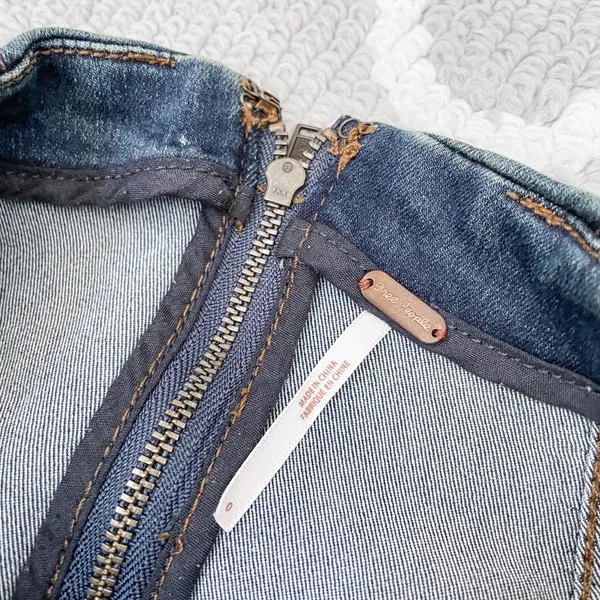 Free people dark denim wash modern femme mini jean skirt - Image 4