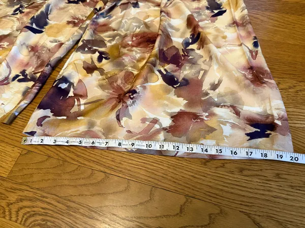 NWOT Floral Wrap top and matching palazo pants in Cream and Mauve - Image 12