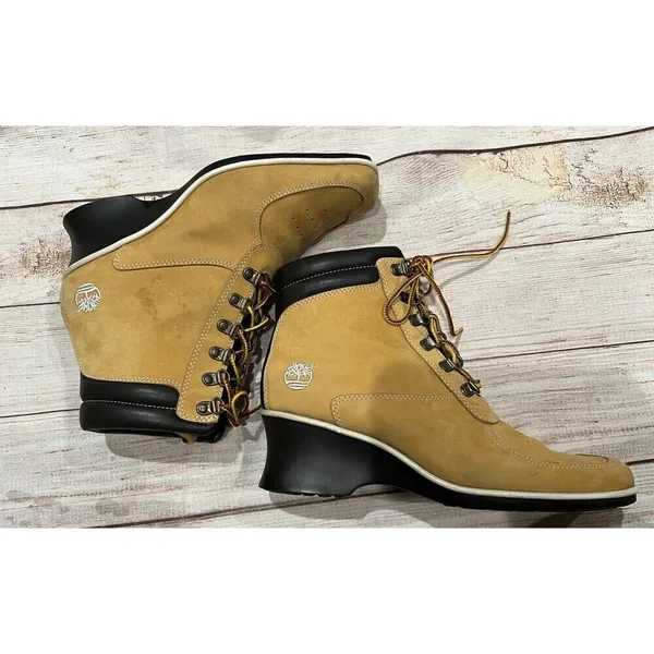 Timberland Women’s Ankle Wedge Premium Wheat Leather Boots Size 7 - Image 2
