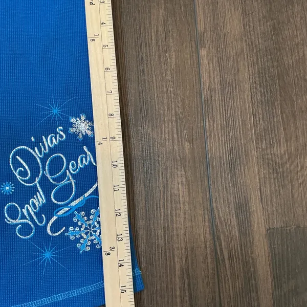 Divas Snow Gear Waffle Knit Henley Top Blue Snowflake Graphic Size M Thermal - Image 5