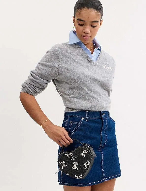Heart Crossbody Bag With Bow Print - Image 10