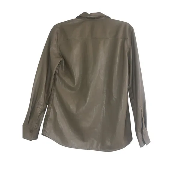 ✨Aritzia Babaton Vegan Leather Button Down Sz Small Shirt✨ - Image 5