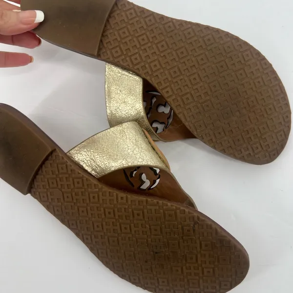 Tory Burch Metallic Gold and Tan Sandals - Image 4