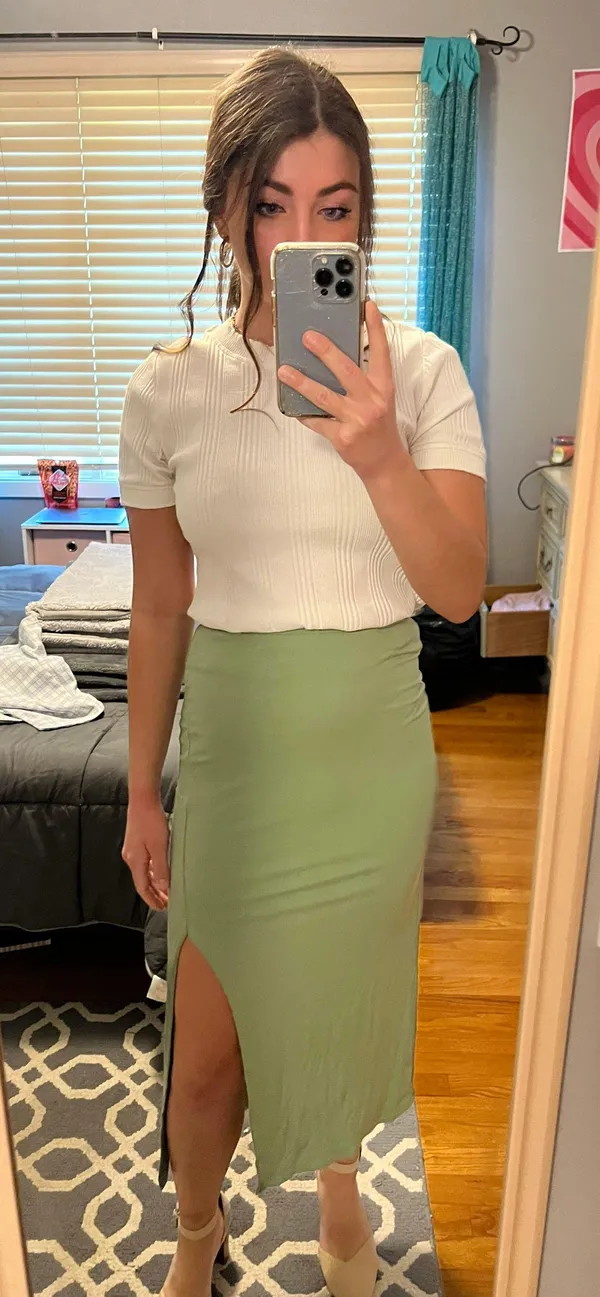 Green Skirt - Image 2