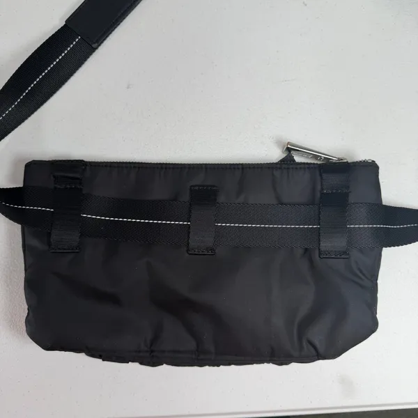 Lululemon Belt Bag Black Crossbody Fanny Pack Red Lining Adjustable Strap Preppy - Image 5