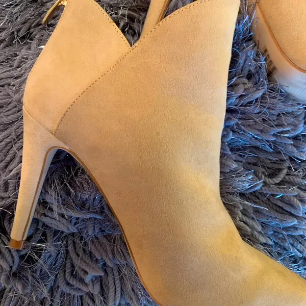 New York & Company Booties Tan Size 8 - Image 4
