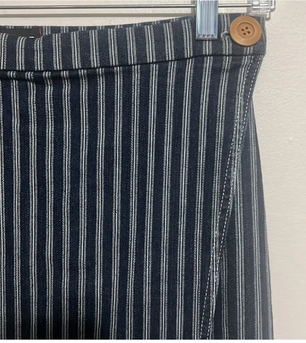 Urban Outfitters BGD Denim Pinstriped Pencil Skirt Size Medium - Image 5