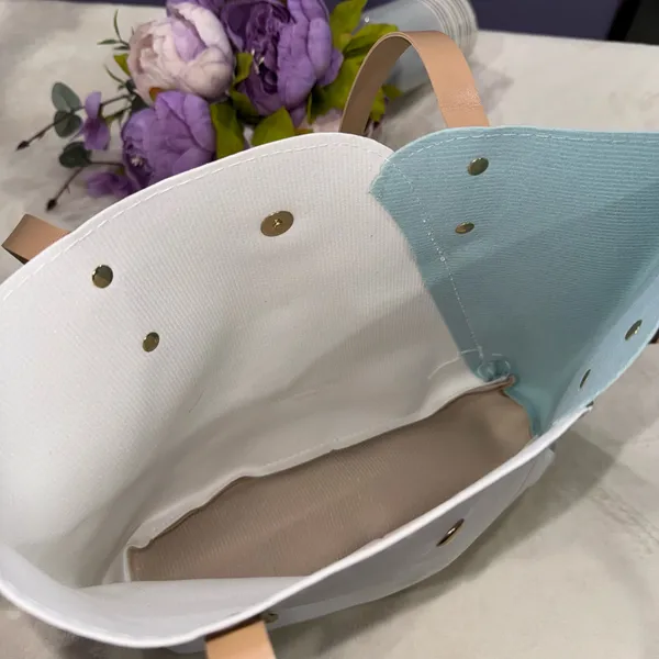 NEW Boutique White and Turquoise Shoulder Bag - Image 9