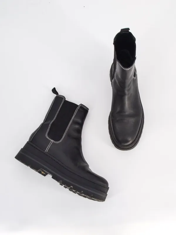 Marc Fisher LTD Patrick Chelsea Lug Sole Boots Black Leather 8.5 - Image 2