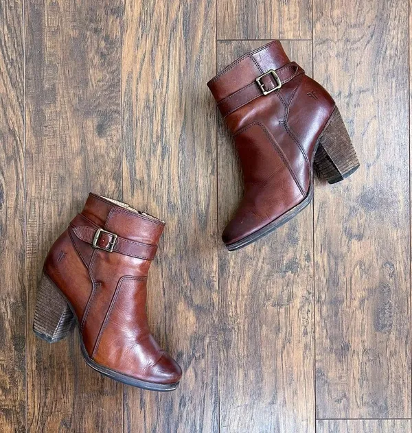 Frye • Patty Riding Bootie brown leather Redwood ankle boot heeled strap buckle - Image 8